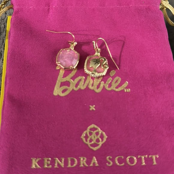 Kendra Scott x Barbie Gold Drop Pink Iridescent Earrings - Picture 5 of 5